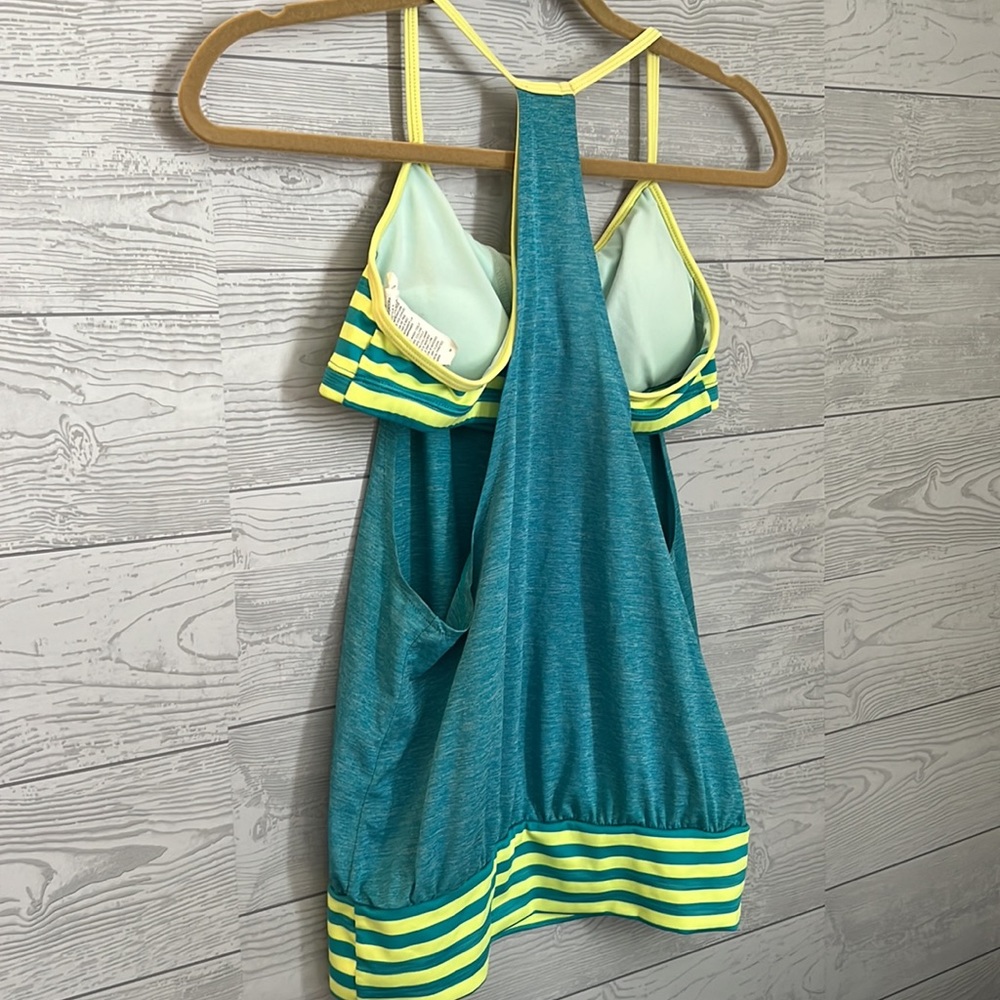 Nike 2 in 1 sports top - Picture 4 of 5